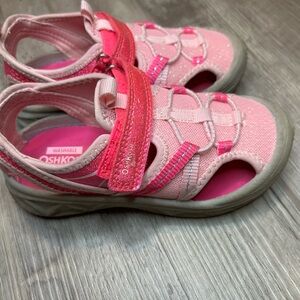 028 Oshkosh brand washable shoes pink glitter toddler